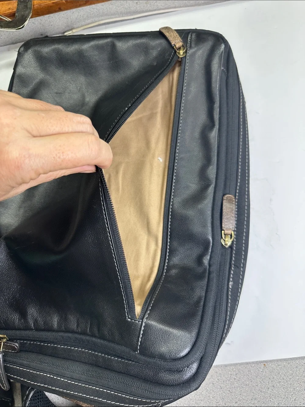 Boconi Black Leather City Backpack, Laptop Case, Travel Bag, Zippered Storage